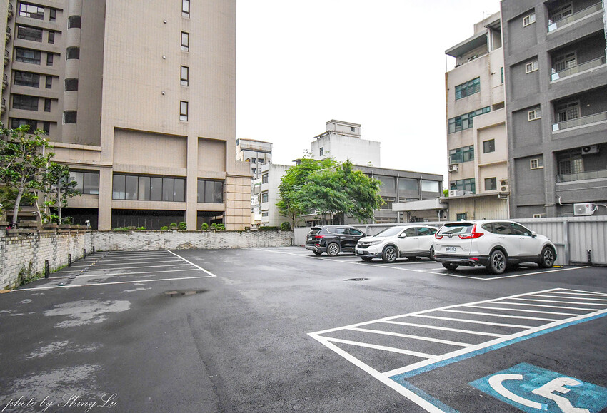 頂級斯林百蘭名床，裝潢設備媲美五星級飯店