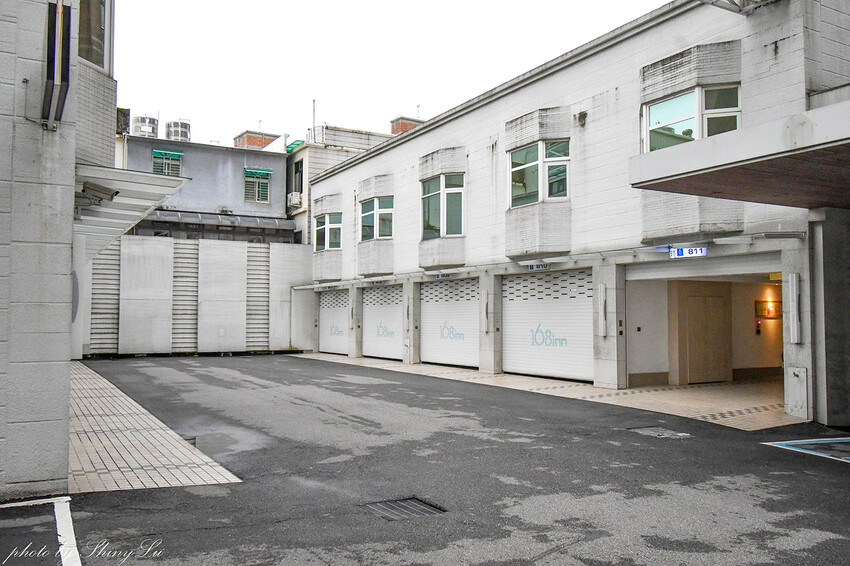 頂級斯林百蘭名床，裝潢設備媲美五星級飯店