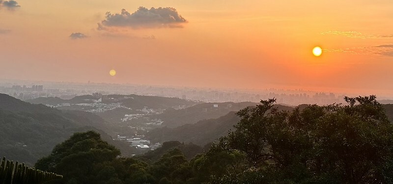 桃園市龜山區秘境咖啡【霖咖啡 lincafe’】絕美夕陽風景配美食