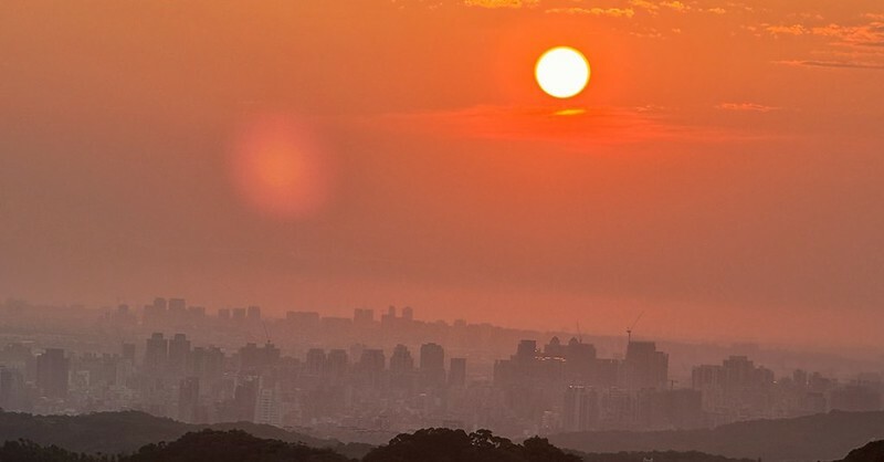 桃園市龜山區秘境咖啡【霖咖啡 lincafe’】絕美夕陽風景配美食