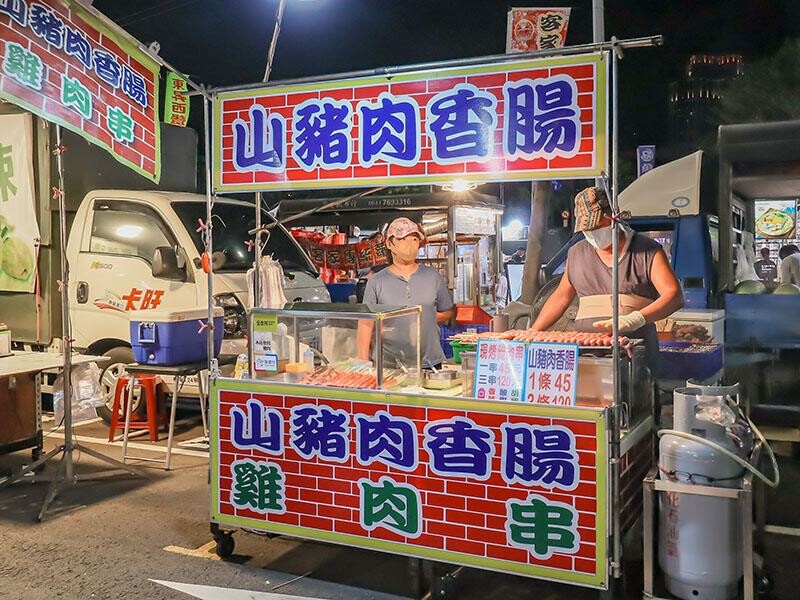 週末去哪玩?新竹東區必逛夜市報到!美食推薦、娛樂一網打盡!