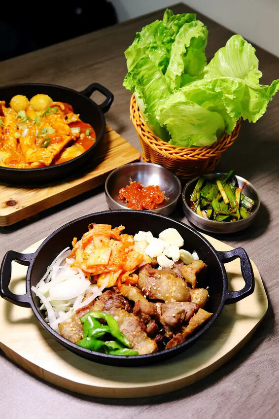 韓大媽韓式料理。中和新開幕道地韓式料理，平價高CP值餐廳，多