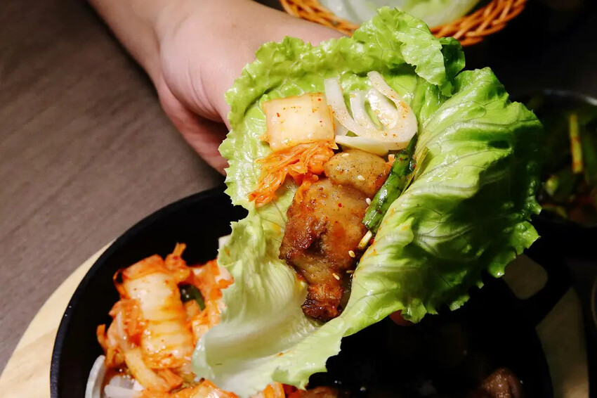 韓大媽韓式料理。中和新開幕道地韓式料理，平價高CP值餐廳，多