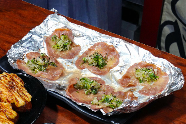 台北市文山區盡興吃喝不用再找地方續攤的不限時餐廳-雞老闆桶仔雞,吃飯還能唱歌的聚餐餐廳,外帶、拜拜景美烤雞