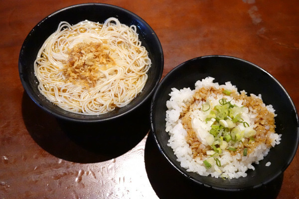 台北市文山區盡興吃喝不用再找地方續攤的不限時餐廳-雞老闆桶仔雞,吃飯還能唱歌的聚餐餐廳,外帶、拜拜景美烤雞