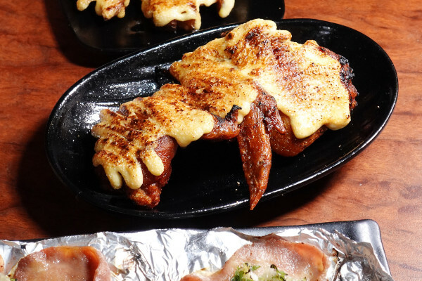 台北市文山區盡興吃喝不用再找地方續攤的不限時餐廳-雞老闆桶仔雞,吃飯還能唱歌的聚餐餐廳,外帶、拜拜景美烤雞