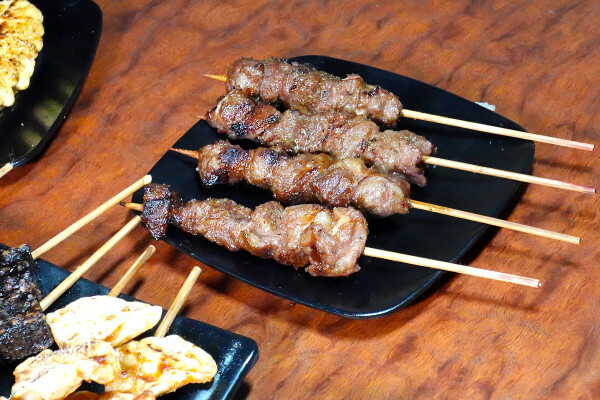 台北市文山區盡興吃喝不用再找地方續攤的不限時餐廳-雞老闆桶仔雞,吃飯還能唱歌的聚餐餐廳,外帶、拜拜景美烤雞