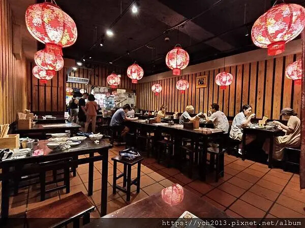 台北市中山區松江南京站美食／選擇超多的台灣在地美食小吃〈老胡記米粉湯60年老店伊通店〉