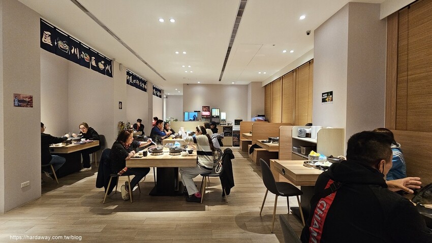 匯川暖心鍋物用餐區