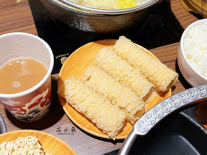 燒瓶子 美村店,台中個人鴛鴦鍋398元起享自助吧大苑子芒果冰沙草莓冰沙、逸萃茶手搖飲機、雪花冰、霜淇淋無限量供應 - Cyndi loves享食天堂