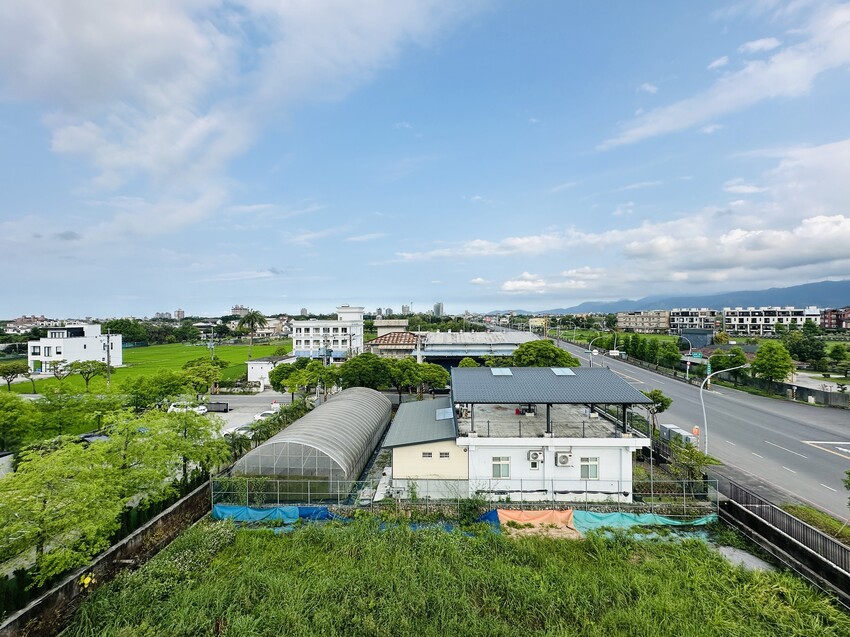 【寗夏時光】宜蘭冬山超人氣親子民宿｜電動車、戲水池、遊戲區一