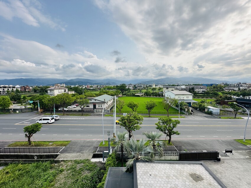 【寗夏時光】宜蘭冬山超人氣親子民宿｜電動車、戲水池、遊戲區一