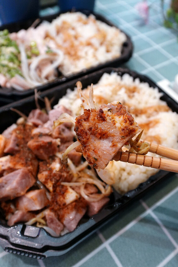 台北市內湖區這雞肉嫩到不科學！內科上班族的午餐神救援！王山而熟成雞肉飯平價卻有高級口感！便當界的熟成革命