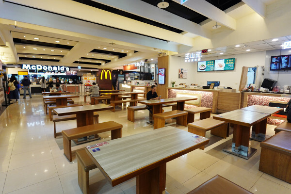 台北市內湖區這雞肉嫩到不科學！內科上班族的午餐神救援！王山而熟成雞肉飯平價卻有高級口感！便當界的熟成革命