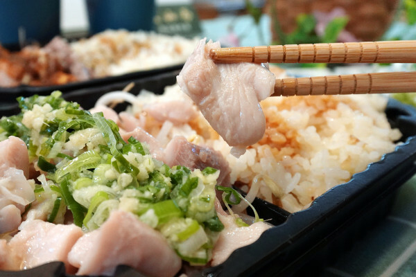 台北市內湖區這雞肉嫩到不科學！內科上班族的午餐神救援！王山而熟成雞肉飯平價卻有高級口感！便當界的熟成革命