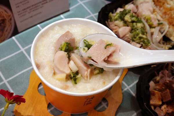 台北市內湖區這雞肉嫩到不科學！內科上班族的午餐神救援！王山而熟成雞肉飯平價卻有高級口感！便當界的熟成革命