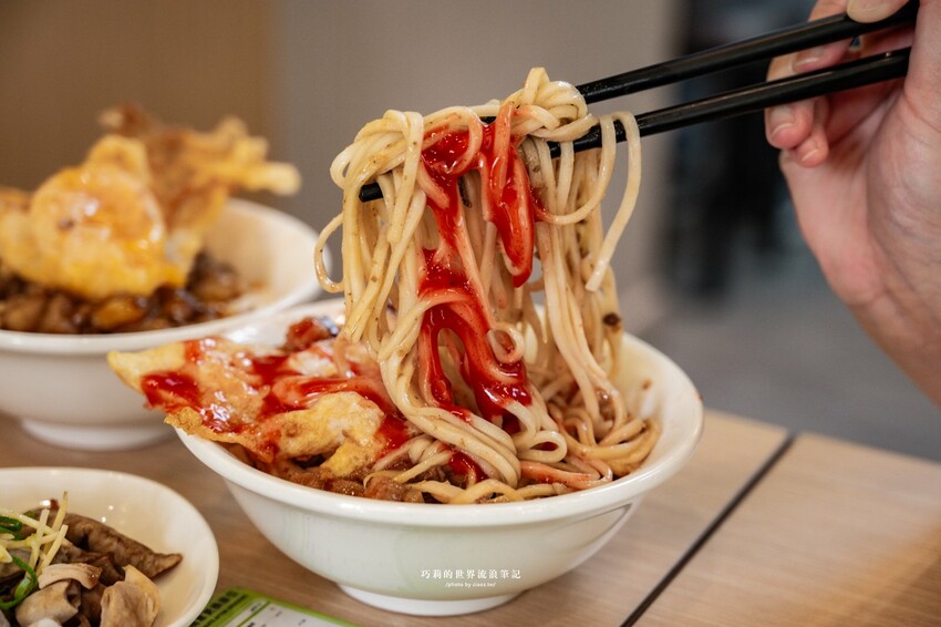 台中最狂AI廚房,全台唯一蒸蛋青花椒滷肉飯,還有甘蔗滷汁腿庫Q彈飄香!