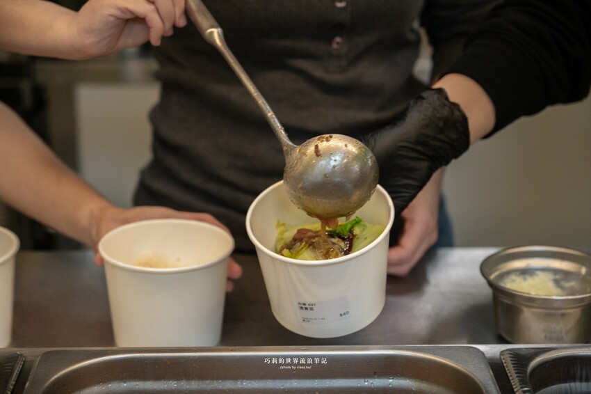 台中最狂AI廚房,全台唯一蒸蛋青花椒滷肉飯,還有甘蔗滷汁腿庫Q彈飄香!