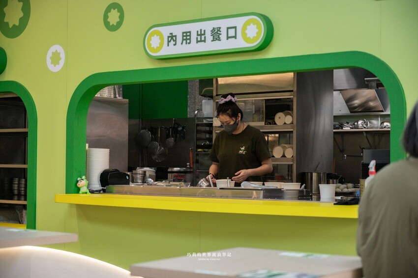 台中最狂AI廚房,全台唯一蒸蛋青花椒滷肉飯,還有甘蔗滷汁腿庫Q彈飄香!