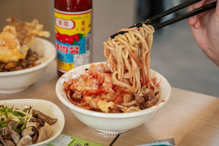 台中最狂AI廚房,全台唯一蒸蛋青花椒滷肉飯,還有甘蔗滷汁腿庫Q彈飄香!