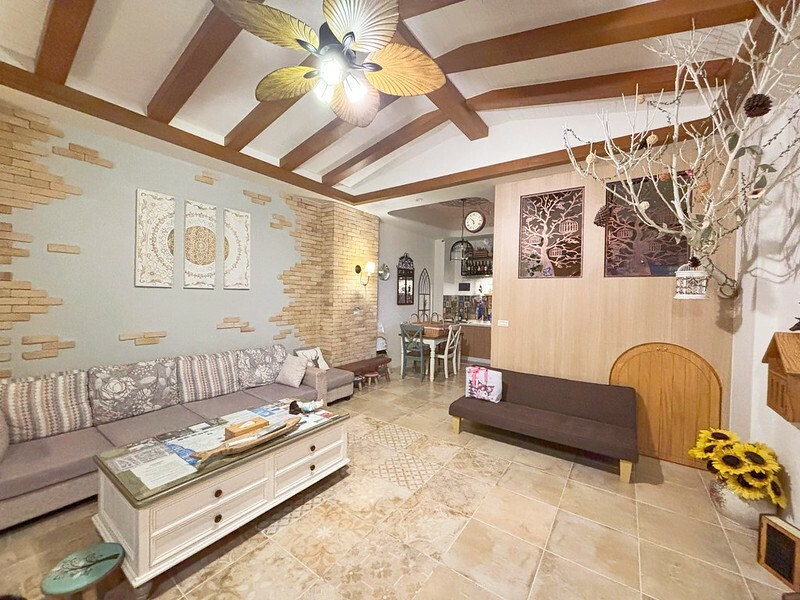 宜蘭歐風親子民宿，斑鳩小鎮親子民宿，房間就有溜滑梯、小帳篷和玩具，孩子玩瘋了！