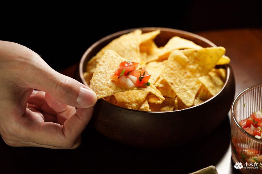 台南市中西區宅 J House Coffee Bar & Jazz｜即興演奏的爵士音樂酒吧，2025台南酒吧推薦