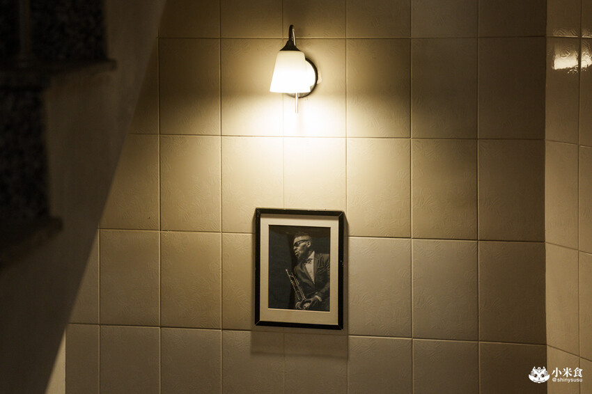 台南市中西區宅 J House Coffee Bar & Jazz｜即興演奏的爵士音樂酒吧，2025台南酒吧推薦