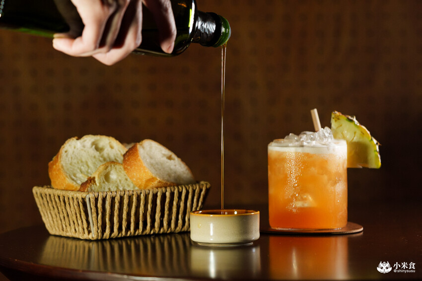 台南市中西區宅 J House Coffee Bar & Jazz｜即興演奏的爵士音樂酒吧，2025台南酒吧推薦