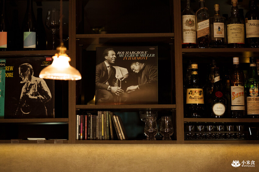 台南市中西區宅 J House Coffee Bar & Jazz｜即興演奏的爵士音樂酒吧，2025台南酒吧推薦