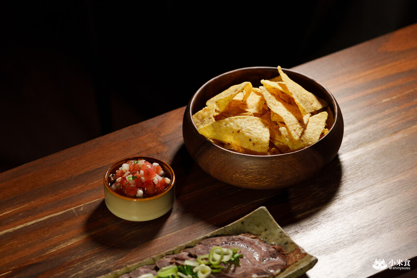 台南市中西區宅 J House Coffee Bar & Jazz｜即興演奏的爵士音樂酒吧，2025台南酒吧推薦