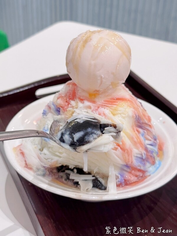 羅東排隊神級雪花冰！宜蘭心地冰室必點桂花蜜酒釀雪花冰。