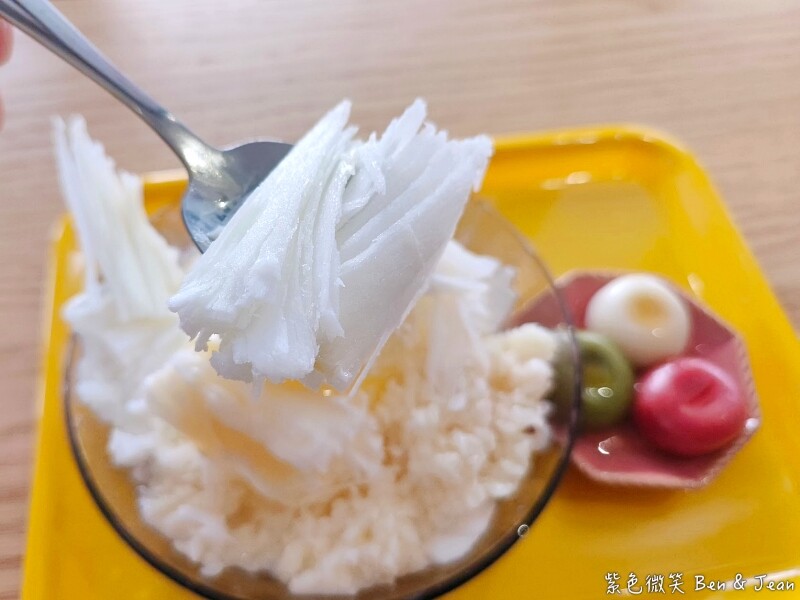 羅東排隊神級雪花冰！宜蘭心地冰室必點桂花蜜酒釀雪花冰。