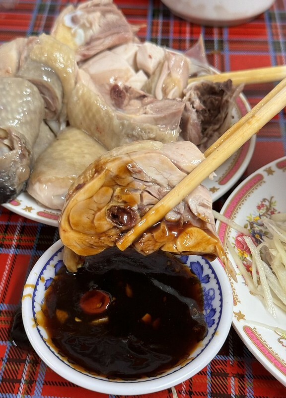 基隆惠隆市場必吃推薦,白斬雞乾麵老字號。