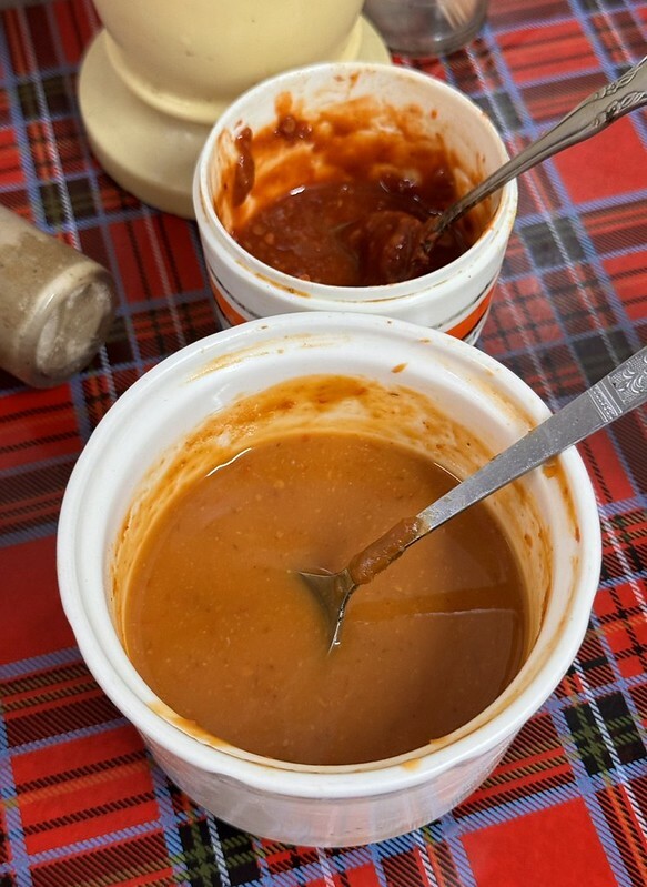 基隆惠隆市場必吃推薦,白斬雞乾麵老字號。