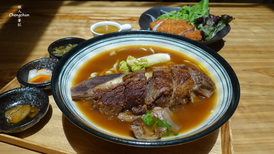 台北松山【一茶一瓦 一號糧倉店】帶骨牛小排麵，米其林必比登推