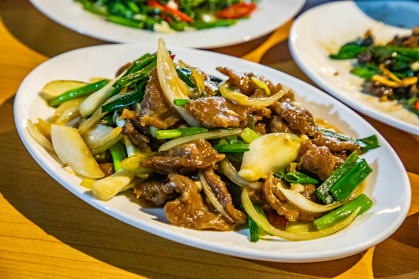 有神明加持的熱炒店!中壢福龍宮美食推薦。