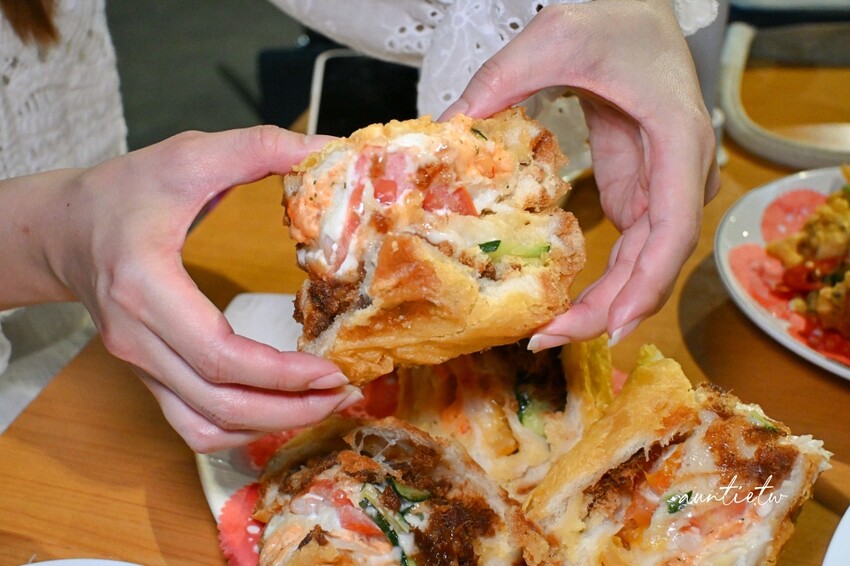 桃園中壢必吃熱炒!福龍宮廟口快炒海鮮炸物,土地公廟前超值海鮮炸物。