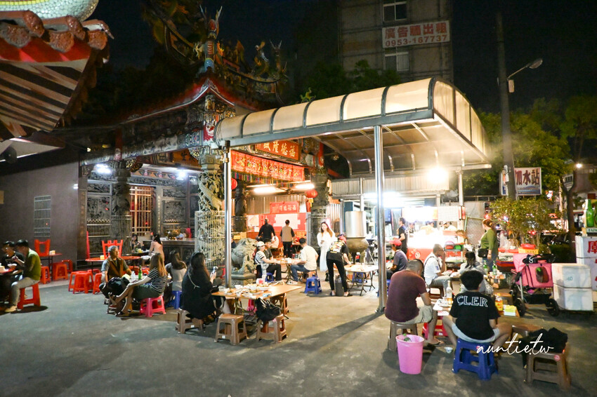 桃園中壢必吃熱炒!福龍宮廟口快炒海鮮炸物,土地公廟前超值海鮮炸物。