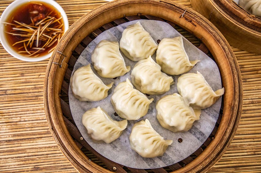 嘉義小籠湯包推薦,豆豆小籠湯包爆汁神似鼎泰豐。