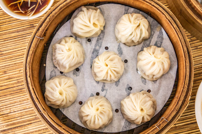 嘉義小籠湯包推薦,豆豆小籠湯包爆汁神似鼎泰豐。