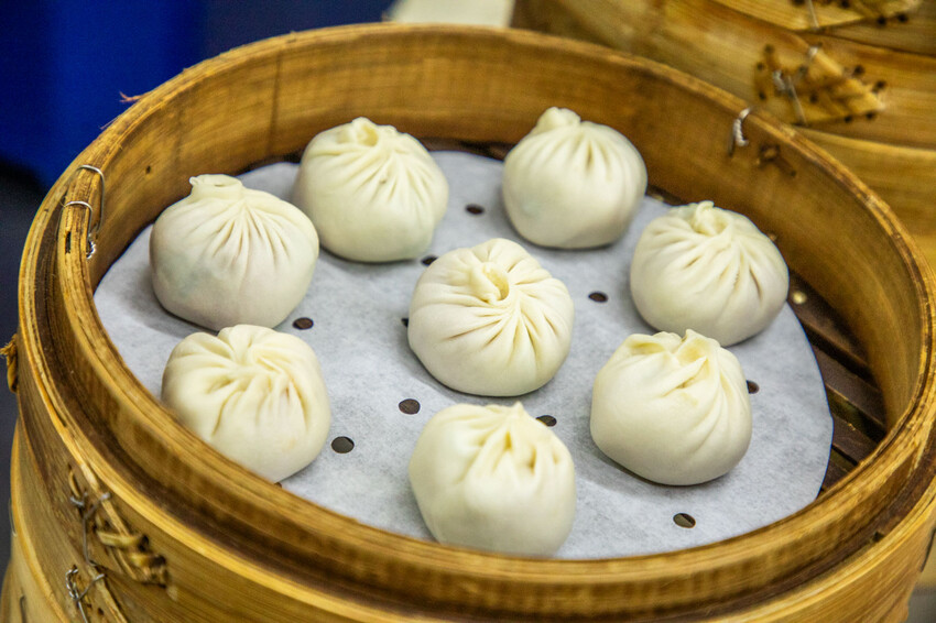 嘉義小籠湯包推薦,豆豆小籠湯包爆汁神似鼎泰豐。