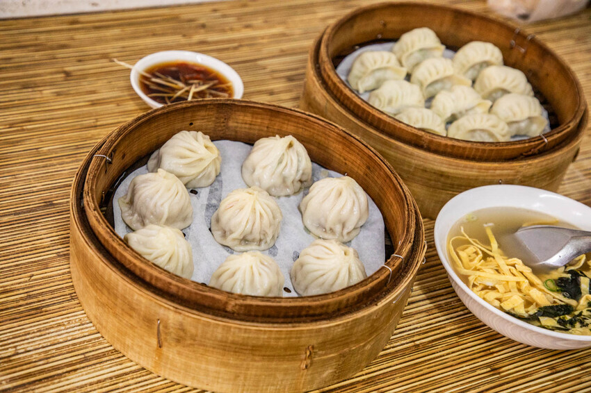 嘉義小籠湯包推薦,豆豆小籠湯包爆汁神似鼎泰豐。