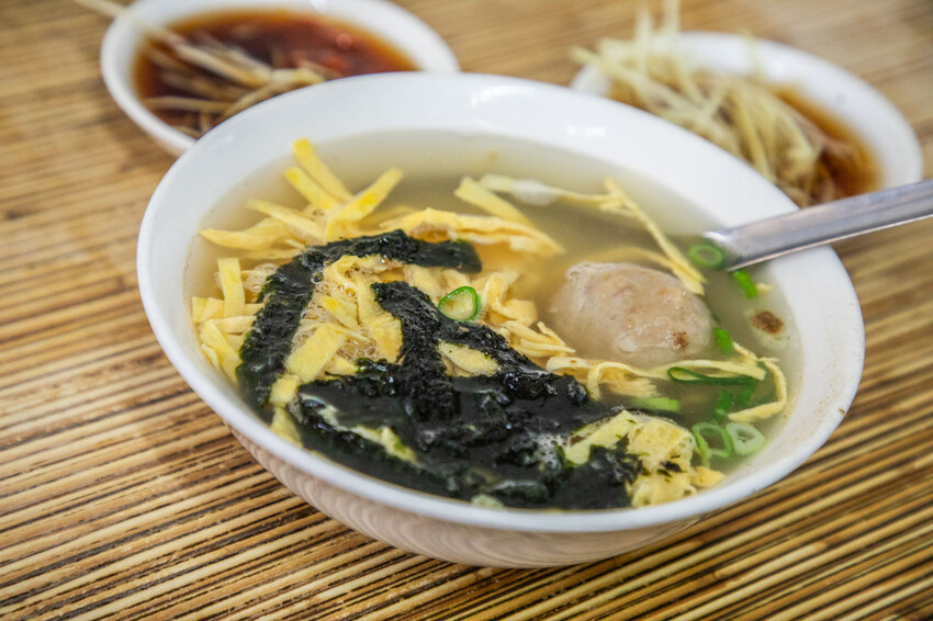 嘉義小籠湯包推薦,豆豆小籠湯包爆汁神似鼎泰豐。