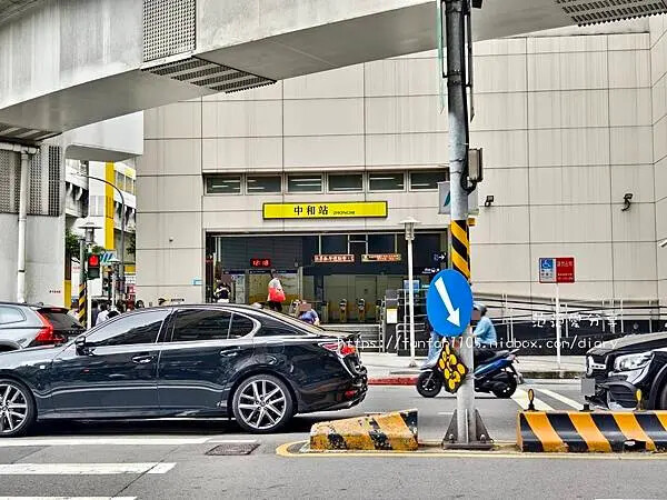 【中和麵線推薦】賴桑透抽蚵仔麵線 中和店 只要$35元起 必點魔霸特餐、魔霸雞排、炸麻糬 (27).jpg