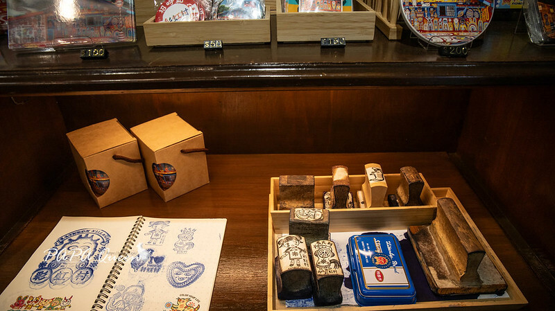 台中彩虹文創草悟道店！復古咖啡館不限時。