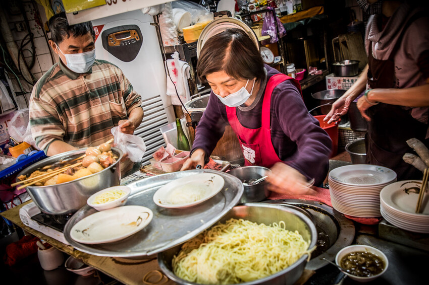 台中80年老店香菇肉焿!大碗只要銅板價。