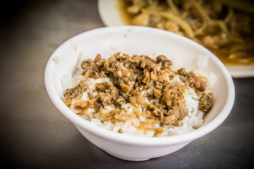 台中80年老店香菇肉焿!大碗只要銅板價。