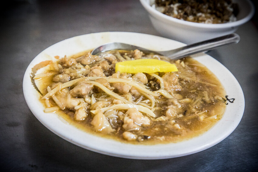 台中80年老店香菇肉焿!大碗只要銅板價。