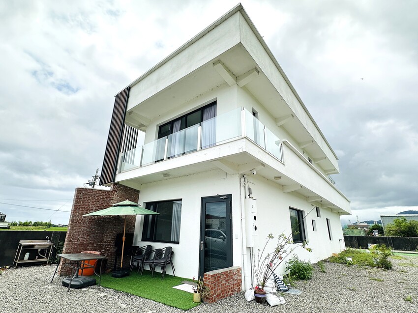 【田邊走走2館】宜蘭冬山親子包棟民宿首選!被稻田環抱的療癒空 【田邊走走2館】宜蘭冬山親子包棟民宿首選!被稻田環抱的療癒空