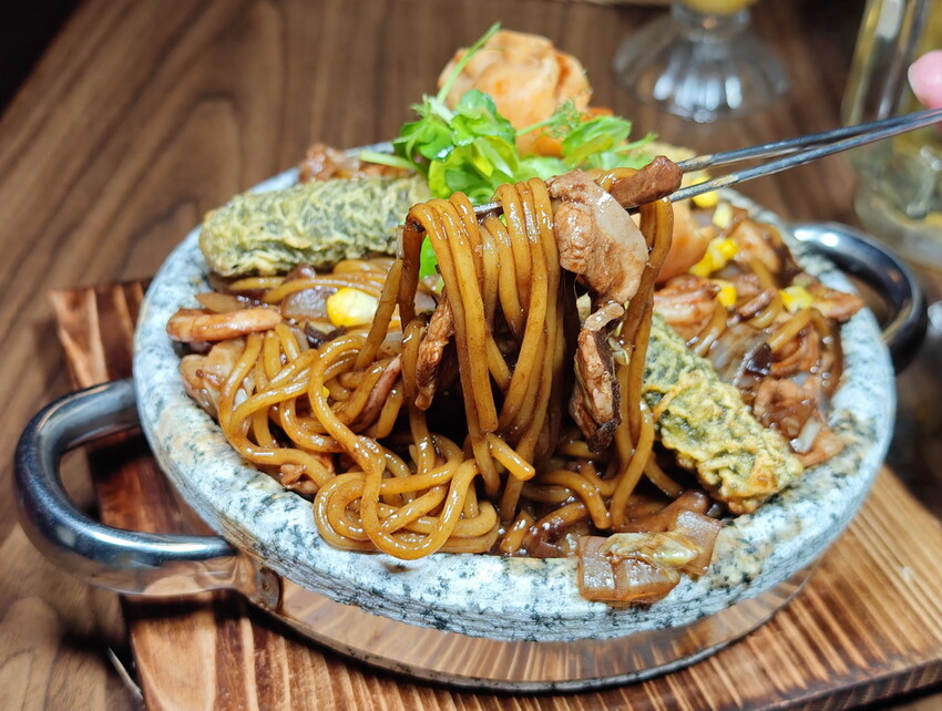 新店快報【韓濟蔘雞湯專門店】一碗補到心坎裡,補身也要補口福!